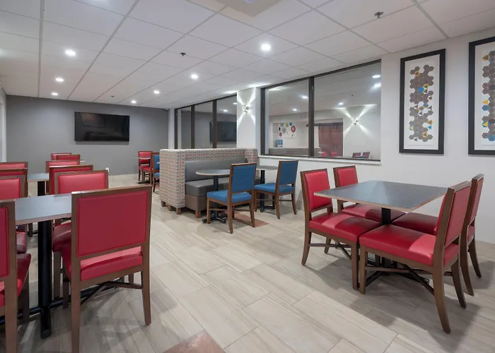 Holiday Inn Express Hotel & Suites Coon Rapids - Blaine Area By Ihg